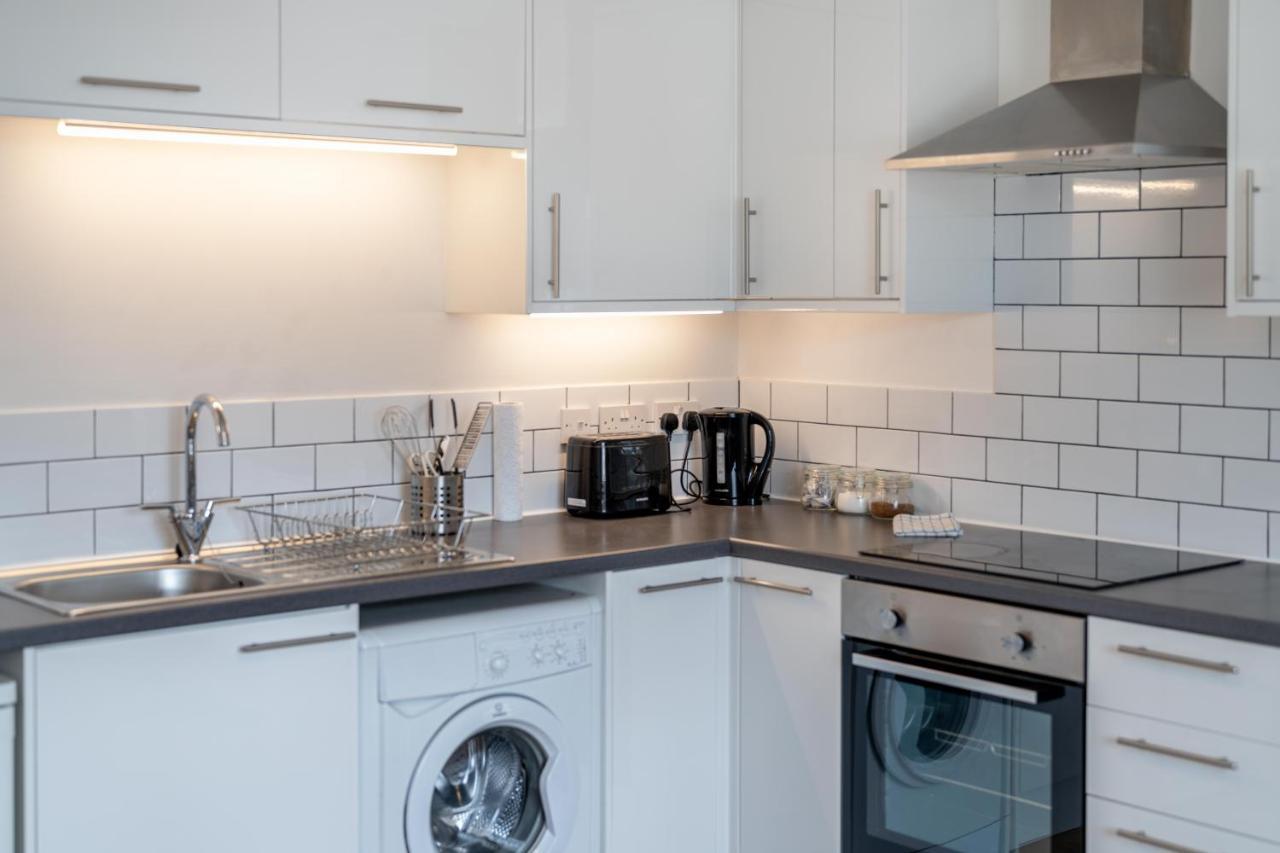 Stansted Airport & Bishops Stortford Town Centre Professional Apartment Bishop's Stortford Bagian luar foto